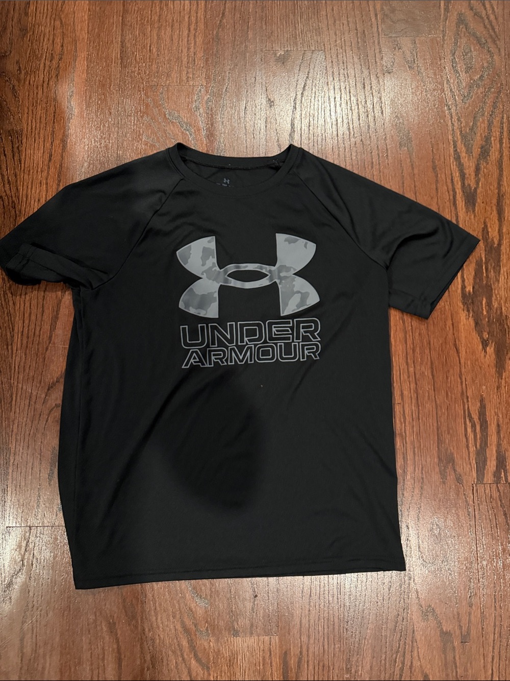 Kids Under Armour Black Short-Sleeve Performance Tee with Gray Camo Logo